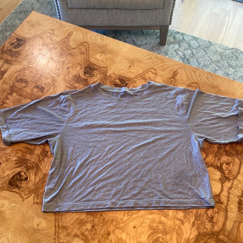 Lululemon grey metallic short sleeve tank size 4
